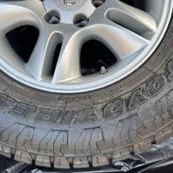 Резина А/Т на дисках - фото 2
