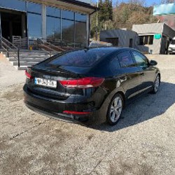 Hyundai Elantra SEL 2018 - фото 3