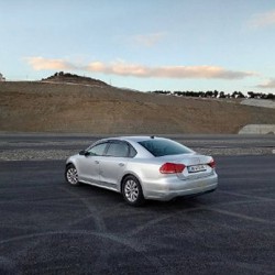 Volkswagen Passat - фото 7