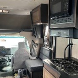 Ford E350 majestic - фото 2
