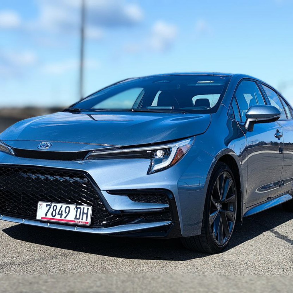 Toyota Corolla XSE Hybrid