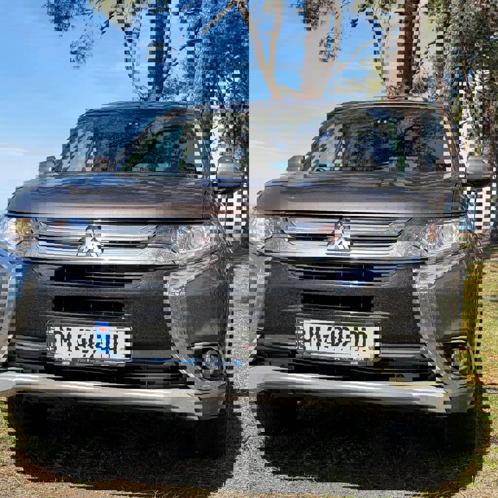 Мицубиси Аутлендер