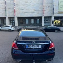 Mercedes-Benz E220d - фото 6