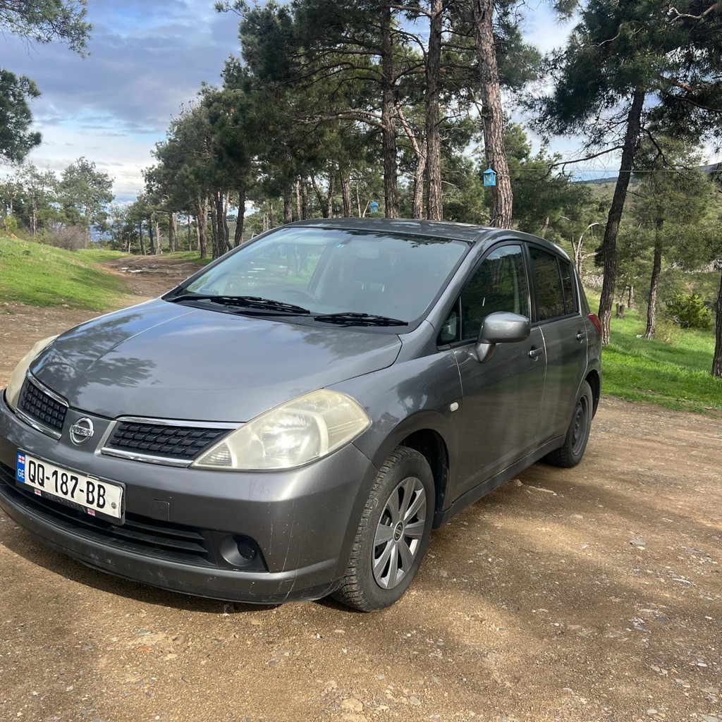 Nissan Tiida