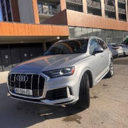 Audi Q7 Quattro Premium Plus - фото 2