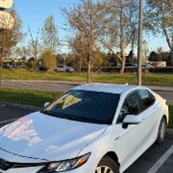 Toyota Camry 2020 LE - фото 2