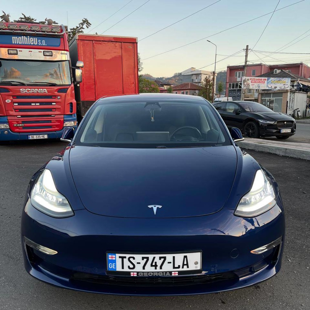 Tesla 3 Dual Motor, Long Range
