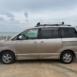 Toyota Voxy - фото 3