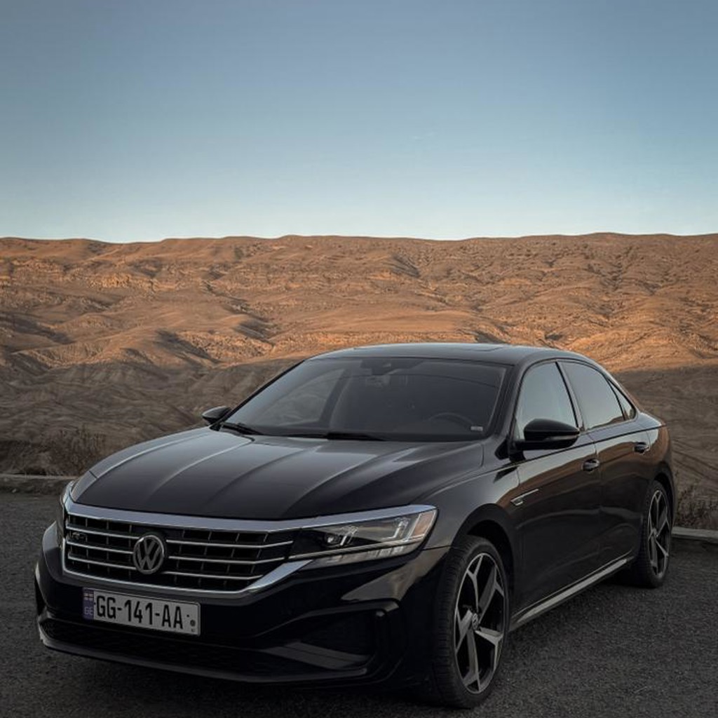 VW Passat 2.0T R-Line