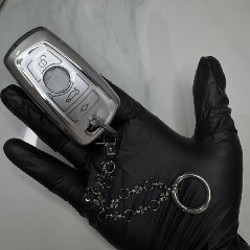 Чехол на ключ BMW в стиле Chrome Hearts - фото 2