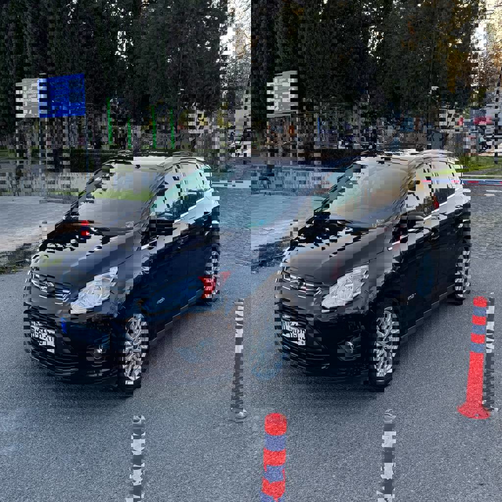 Гибридный автомобиль