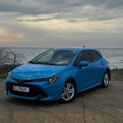 Toyota Corolla SE - фото 2