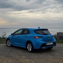 Toyota Corolla SE - фото 4