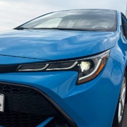 Toyota Corolla SE - фото 8