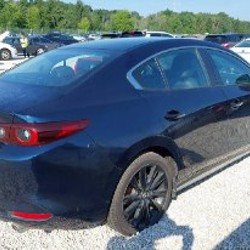 Mazda 3 - фото 4