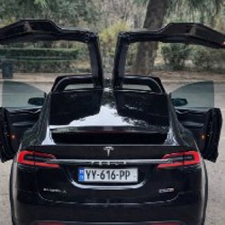 Tesla Model X P90D - фото 2