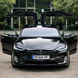 Tesla Model X P90D - фото 4