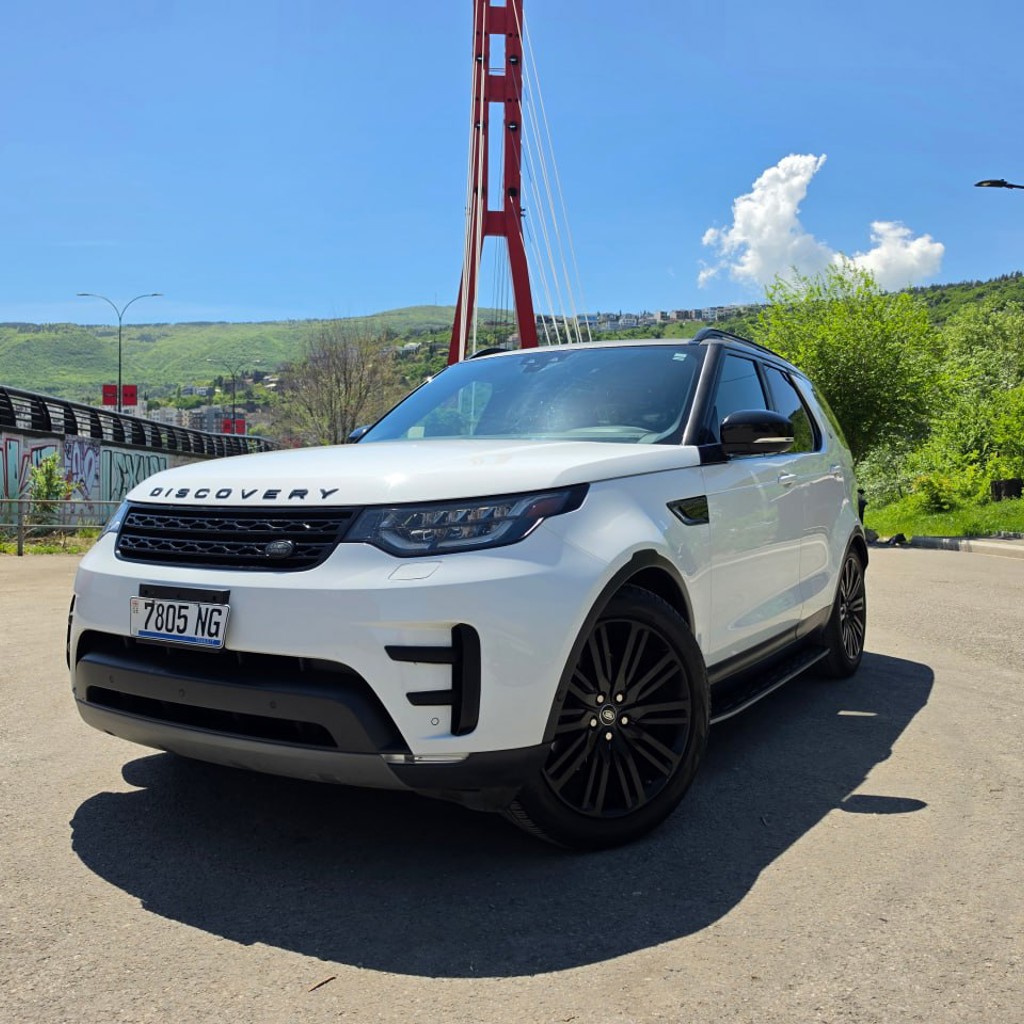 Land Rover Discovery 5