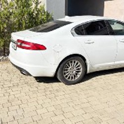 Jaguar XF - фото 2