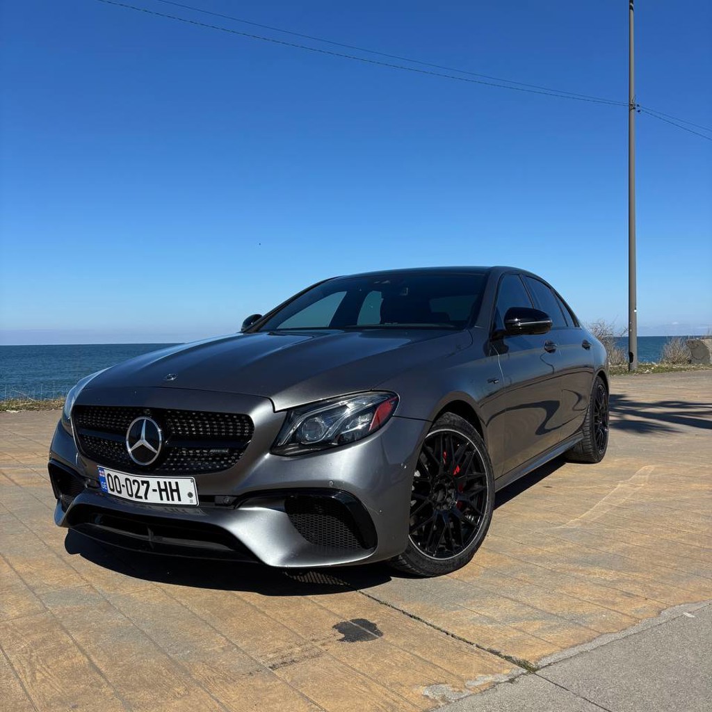 Mercedes-Benz E53 AMG