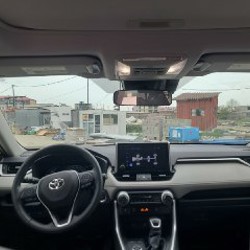 Toyota RAV4 Hybrid - фото 8
