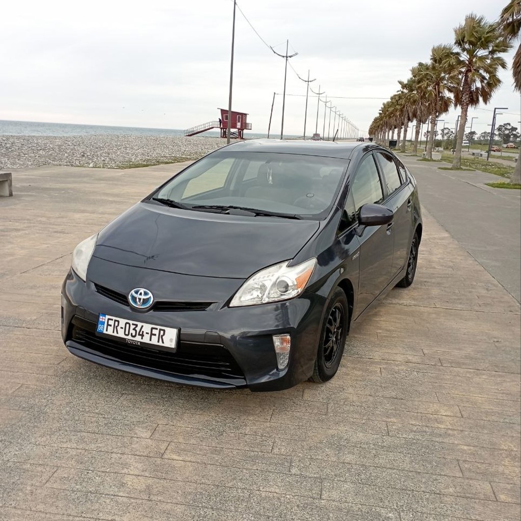 TOYOTA PRIUS 30