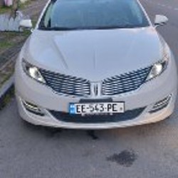 Lincoln MKZ HYBRID - фото 2
