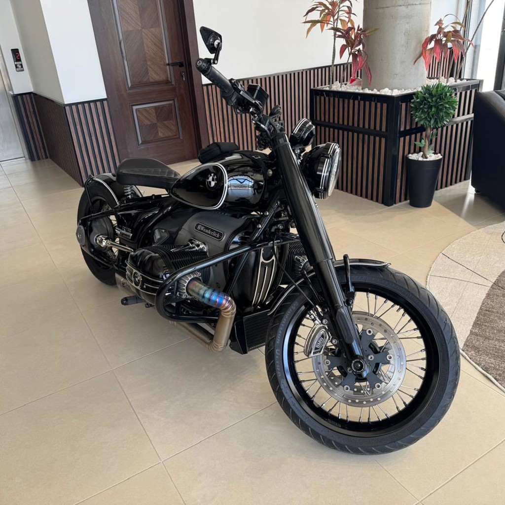 BMW R18 (Custom Bobber)