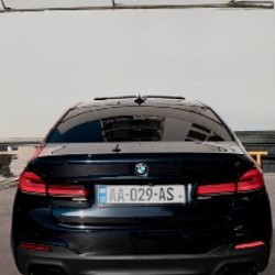 BMW M550i - фото 3