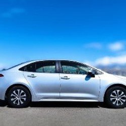 Toyota Corolla 1.8 Hybrid - фото 2