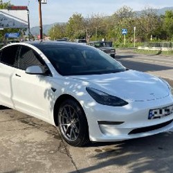 Tesla Model 3 - фото 4