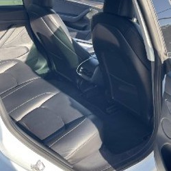 Tesla Model 3 - фото 9