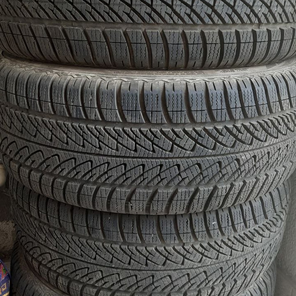 Шины зимние Goodyear