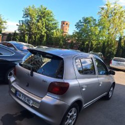 Toyota Vitz - фото 2