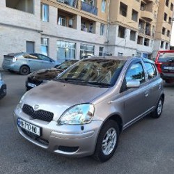 Toyota Vitz - фото 8