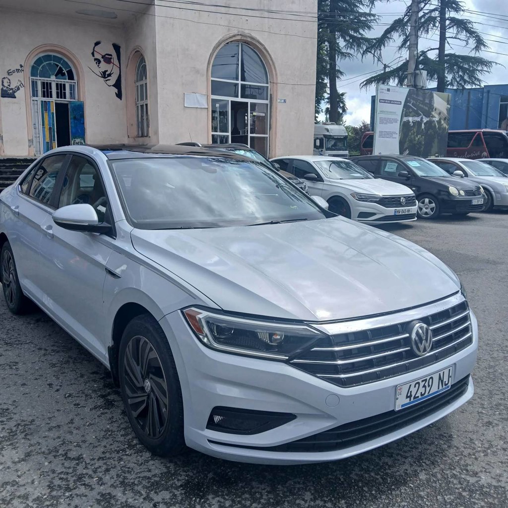 VOLKSWAGEN JETTA SEL PREMIUM