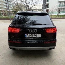 Audi Q7 - фото 2