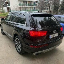 Audi Q7 - фото 4