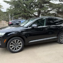 Audi Q7 - фото 8