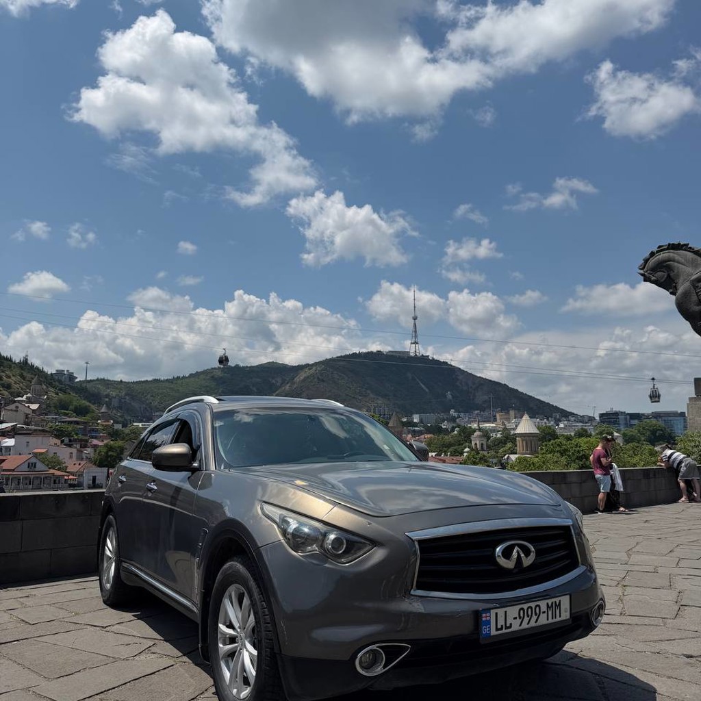 Infiniti FX35 2012
