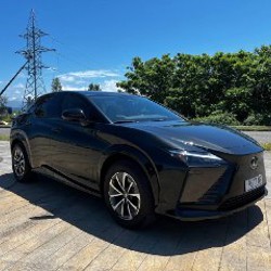 LEXUS RZ450e - фото 3