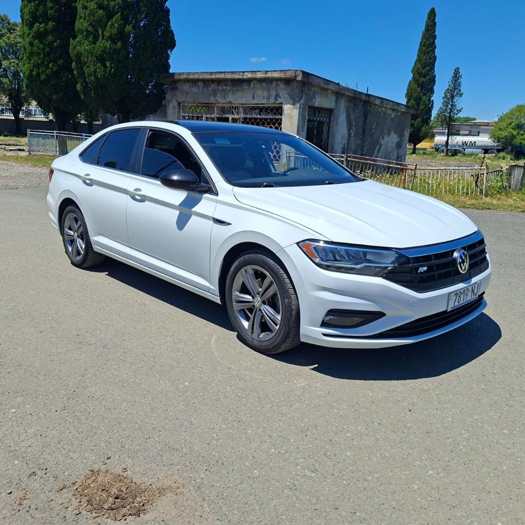 VOLKSWAGEN JETTA RLINE