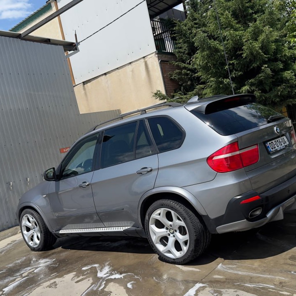BMW X5 E70 4.8i