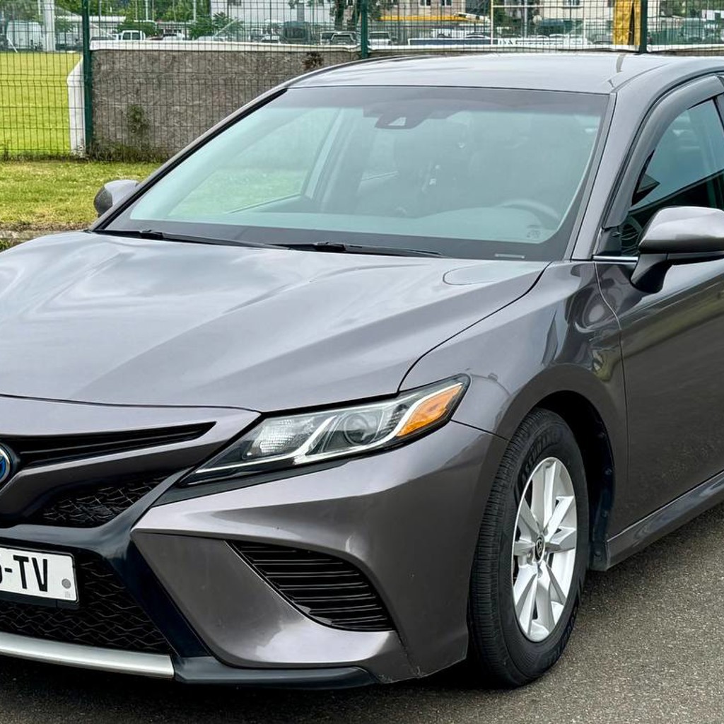 Toyota Camry Hybrid 2019