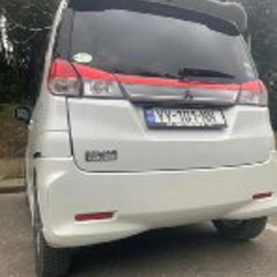 Mitsubishi Delica D2 - фото 4