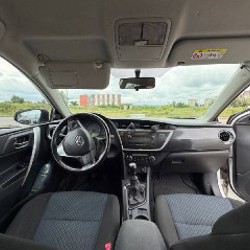 Toyota Auris - фото 6