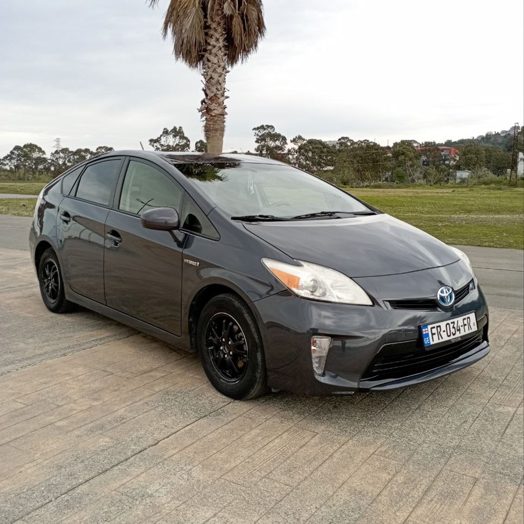 TOYOTA PRIUS 30
