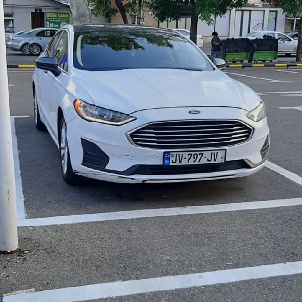 Ford Fusion Hybrid SE