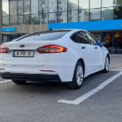 Ford Fusion Hybrid SE - фото 3