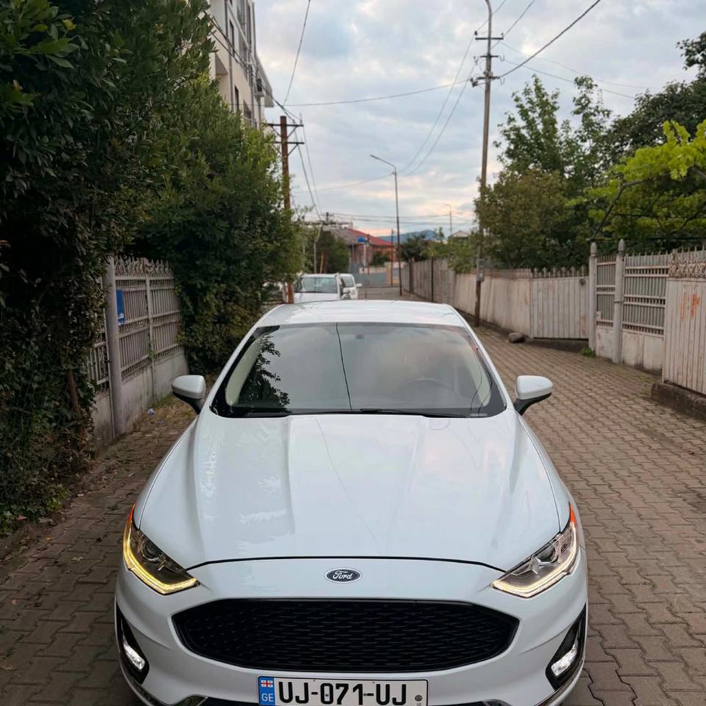Ford Fusion Hybrid